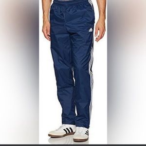 Mens Adidas  athletic training pants size medium